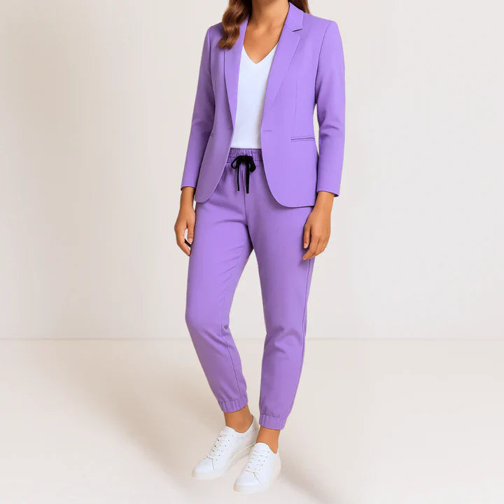 Mónica | Elegancia moderna en un conjunto cómodo